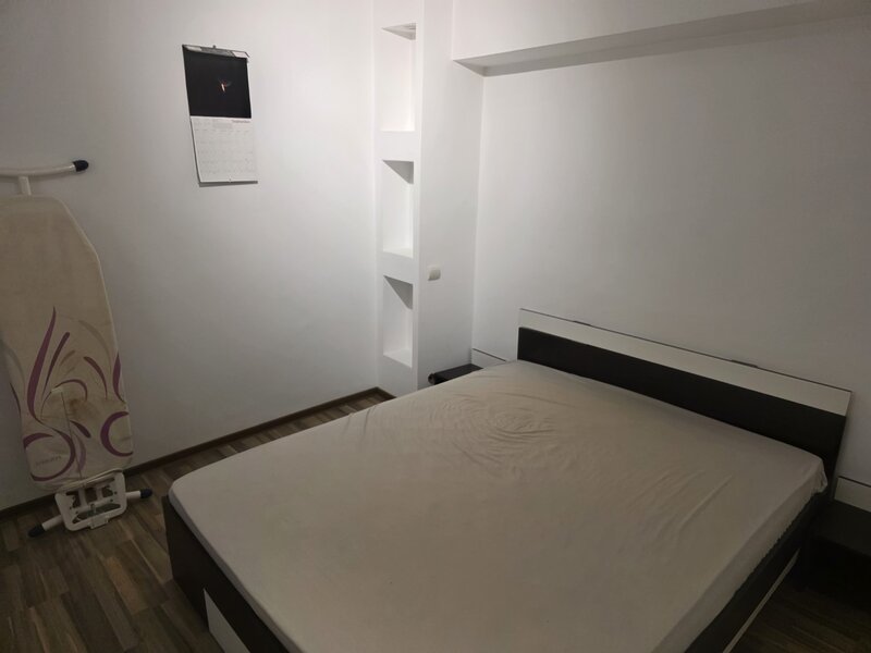 Oltenitei, 10 minute metrou, chiar la Lidl, stradal