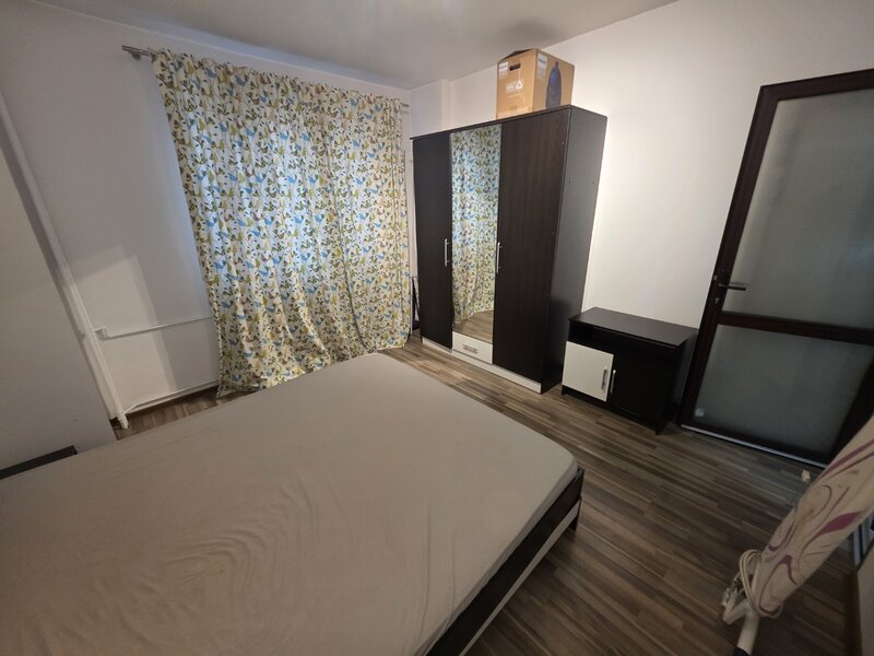 Oltenitei, 10 minute metrou, chiar la Lidl, stradal