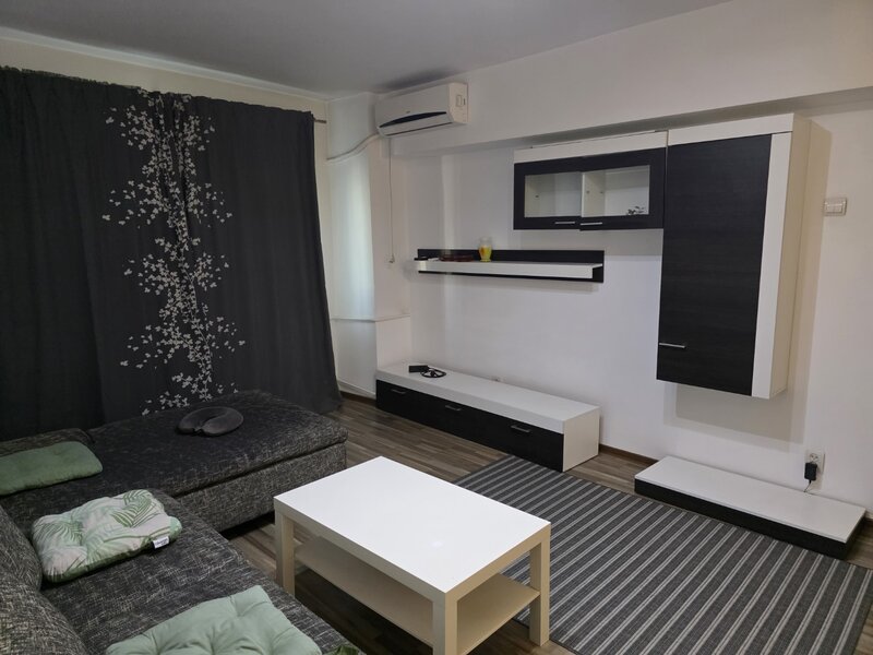 Oltenitei, 10 minute metrou, chiar la Lidl, stradal