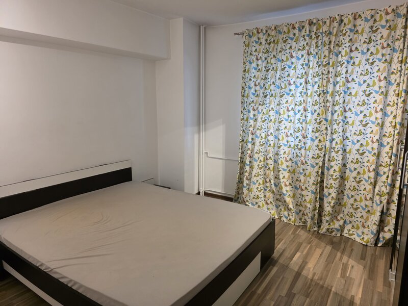 Oltenitei, 10 minute metrou, chiar la Lidl, stradal