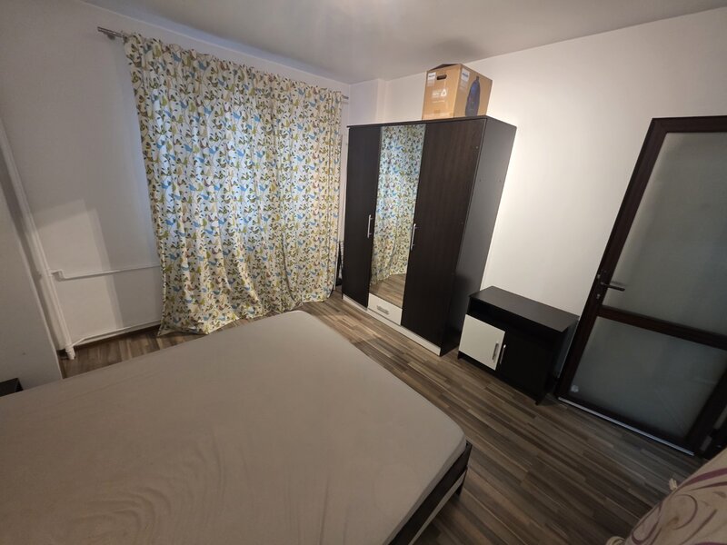 Oltenitei, 10 minute metrou, chiar la Lidl, stradal