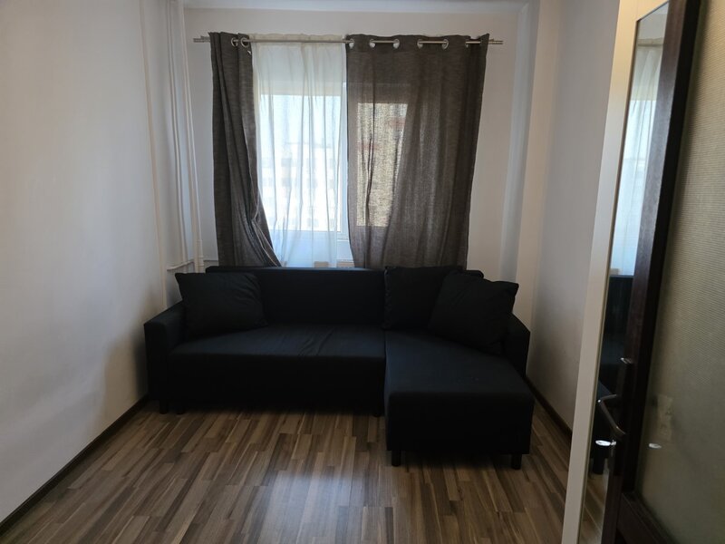 Oltenitei, 10 minute metrou, chiar la Lidl, stradal