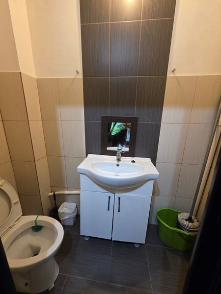 Berceni, pe sos. Oltenitei, 10 minute metrou, la Lidl, stradal, vedere fata